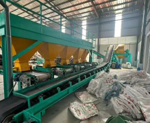 Máy Sản Xuất Phân Trộn Tổng Hợp
