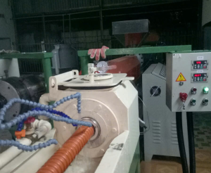 Máy Sản Xuất Ống Nhựa Xoắn Cam HDPE ( Máy Đùn Ống Nhựa )